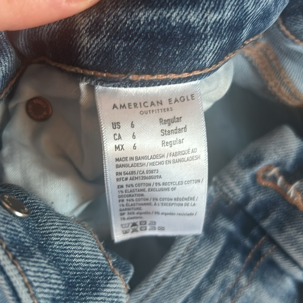 Brand NEW without Tags. American Eagle Jeans. Size 6R. - Picture 5 of 5